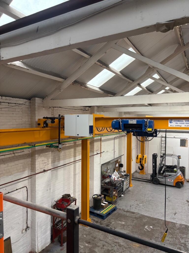 1 x Single beam crane fitted with a Misia hoist unit